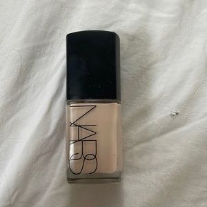 NARS Oslo sheer glow foundation